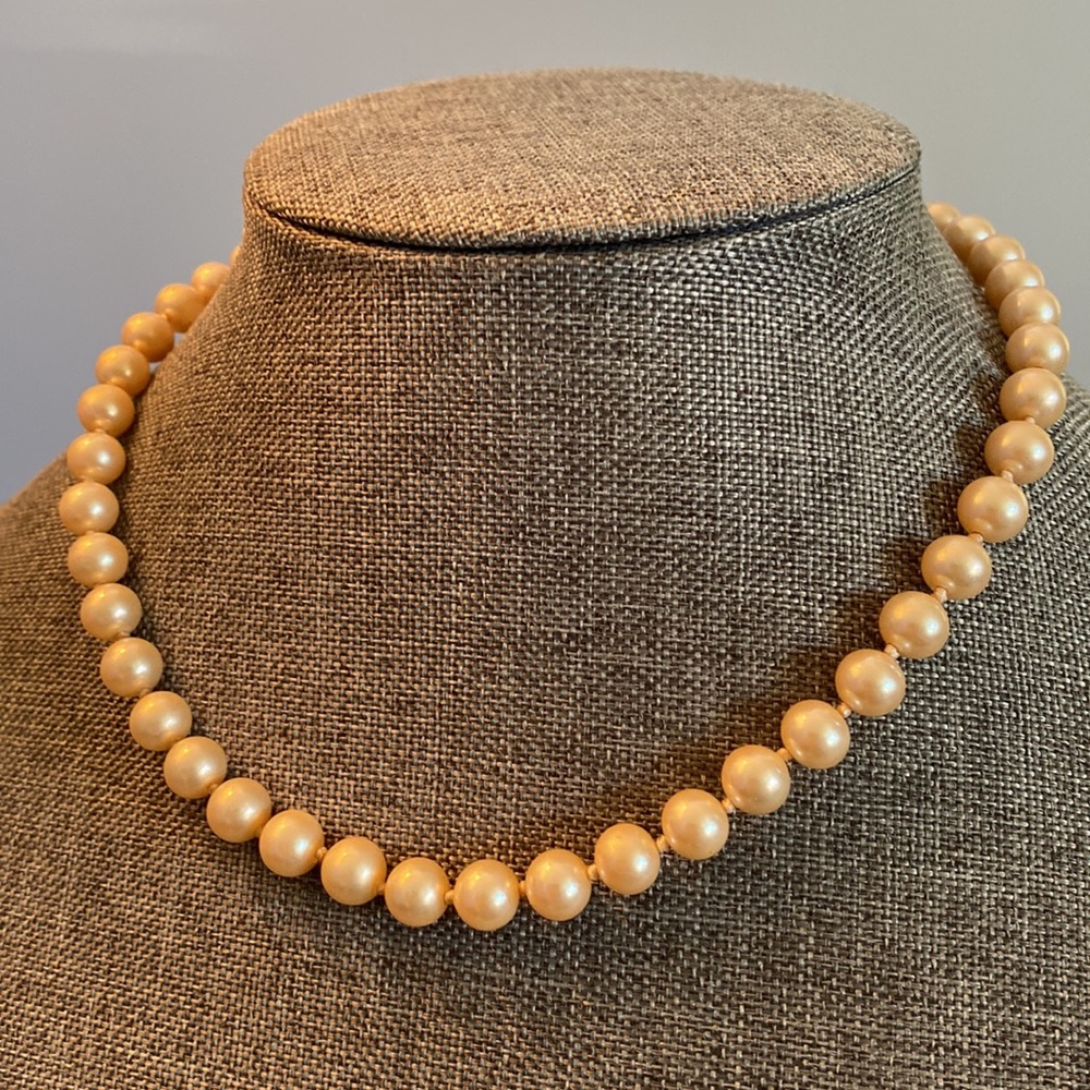 VTG Hand-tied Pearl Necklace